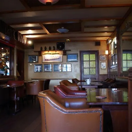 Wards Hotel-2
